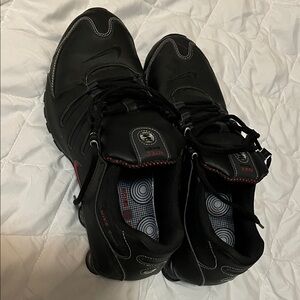 Nike Men's Black and Red Athletic Shoes